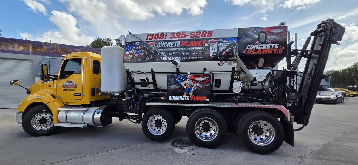 Concrete Planet Mixer Truck — Fleet Graphics by Brazilian Signs